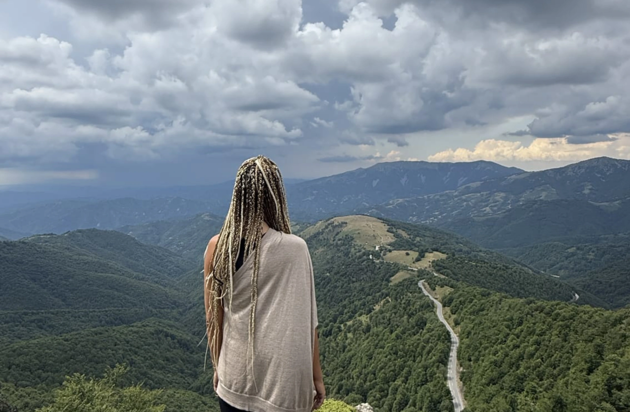 Flow Fasting retreat na Staroj planini pogled na planine i prirodu Srbija